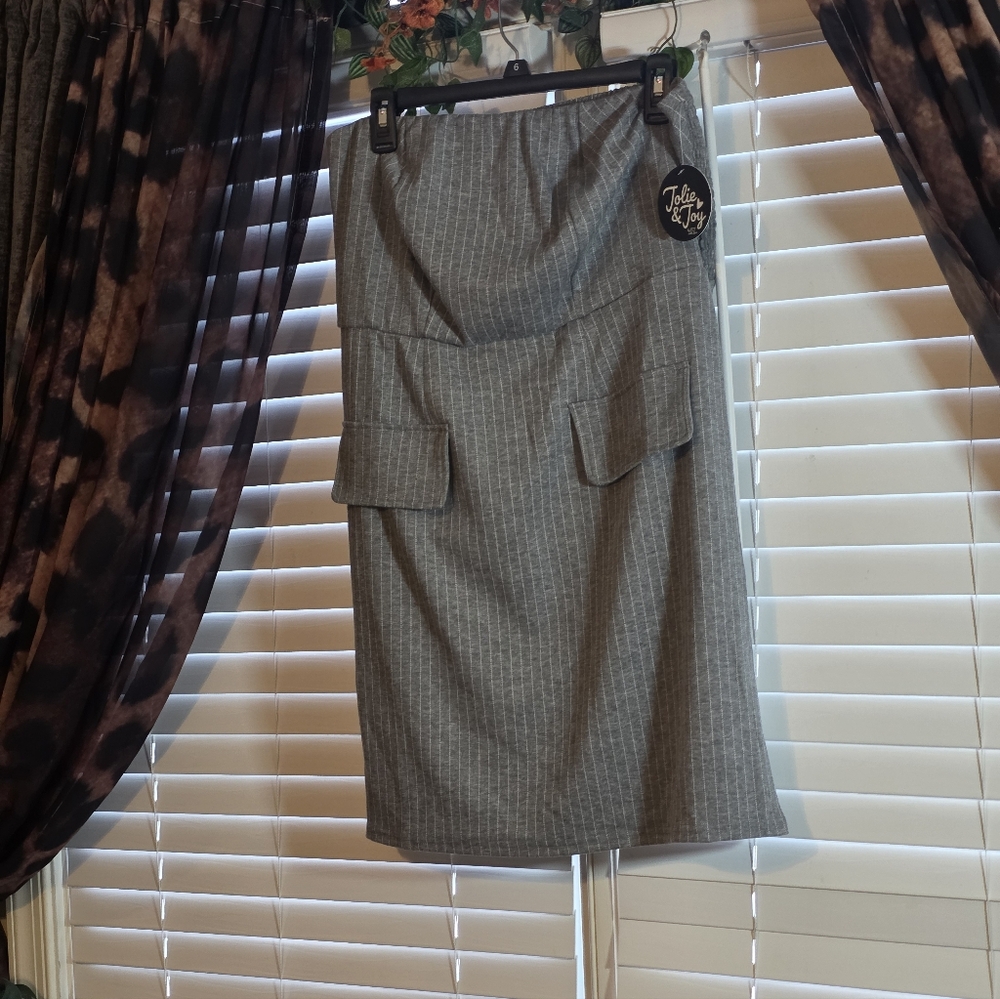 Chic Strapless Gray Dress - Picture 4 of 5